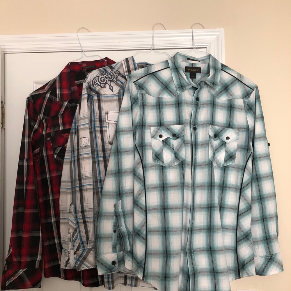 Lot of 3 Helix button down shirts in EUC!